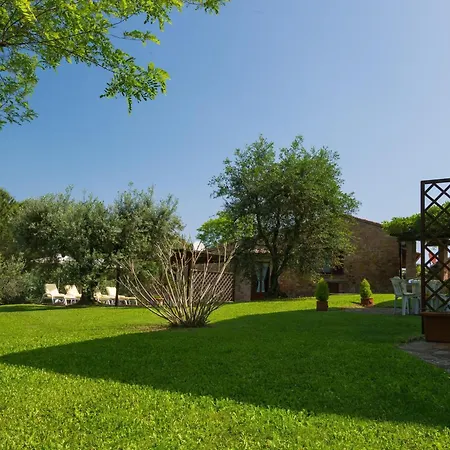 With Garden And Pool Apartment