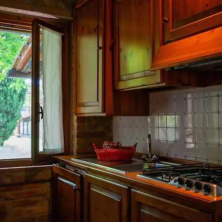 In Tuscany With Pool & Scenic Views *