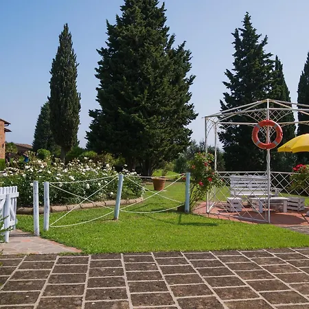 Apartment With Garden And Pool *