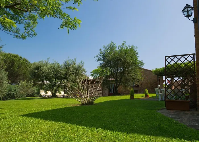 In Tuscany With Pool & Scenic Views Apartment