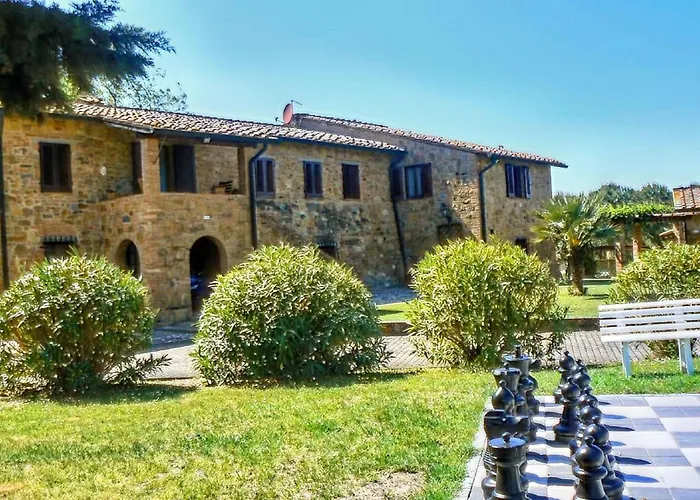 Apartment In Tuscany With Pool & Scenic Views